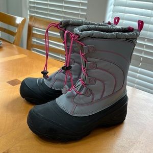 The north face women’s wore for 5 days waterproof warm winter boots.